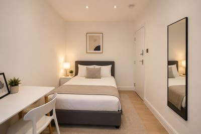 🔥 Beautiful Rooms | Surrey Quays | Book Today! Main Photo