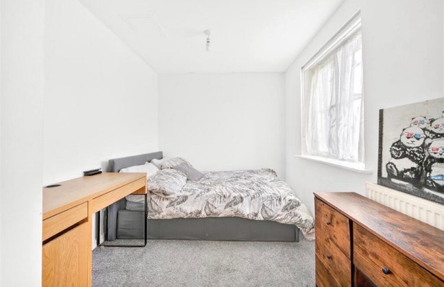 Two rooms for rent 650 /750 Main Photo