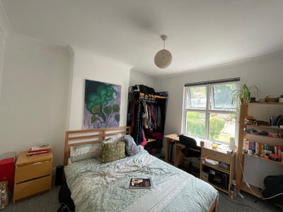  # Spacious Double Room in Quiet 4-Bed House with Main Photo