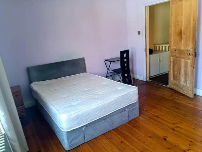 Double Room In Cosy Home Main Photo