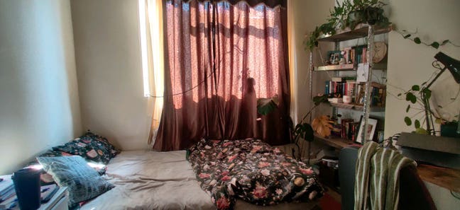 Looking for a flatmate Main Photo