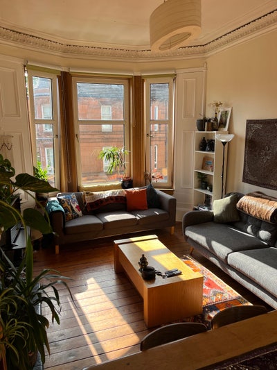 Beautiful 2 bedroom flat near Queen’s Park Main Photo