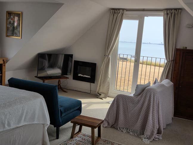 Spacious Attic Room with Sea Views  Main Photo