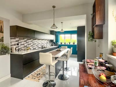4 bed house Main Photo