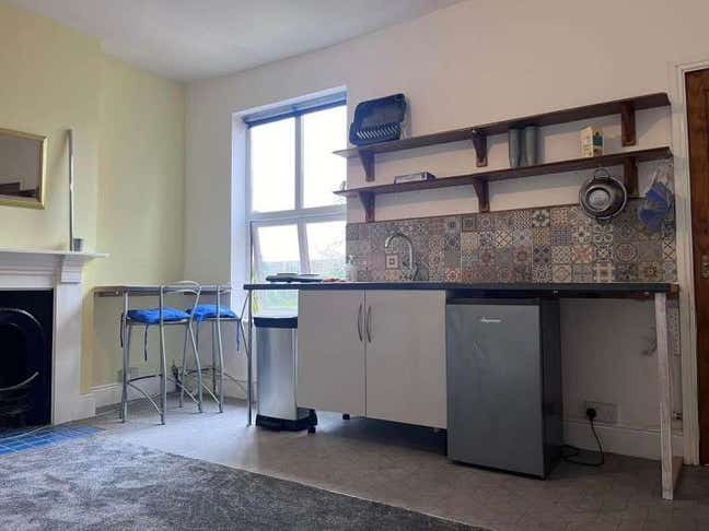 Large Double Room with Ensuite. Bills Inmcluded!  Main Photo