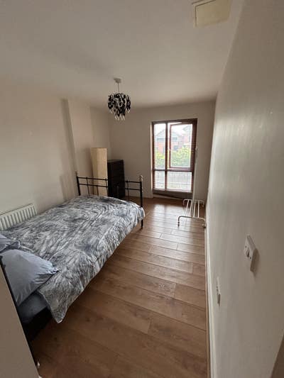 En-suite double room for rent  Main Photo