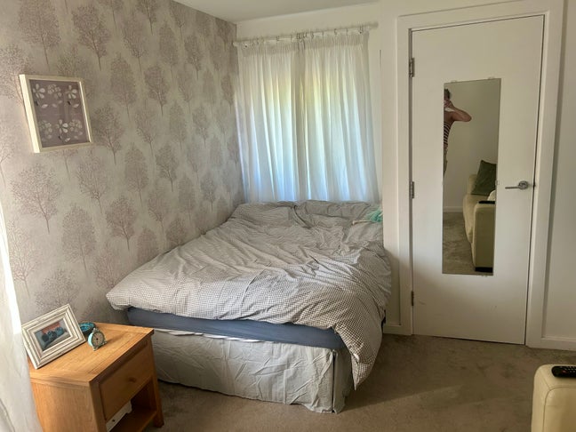 Bright double room  Main Photo