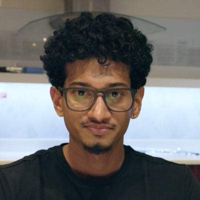Professional Male seeks a single or double room Main Photo