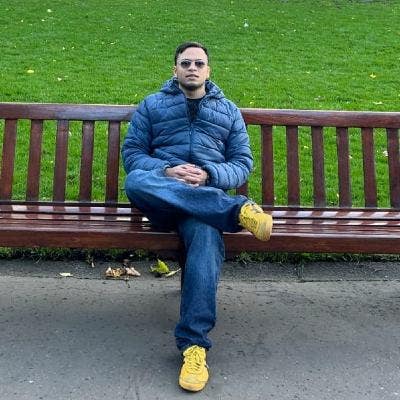 29, male, did master's in CS and currently in... Main Photo