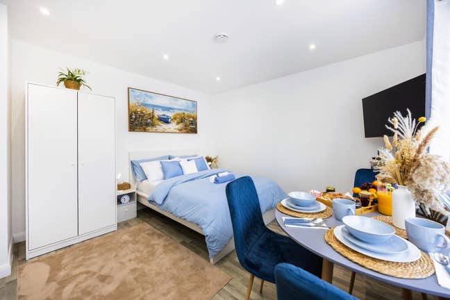 Serviced Apartment-Greenwich-C. Wharf-Free Parking Main Photo
