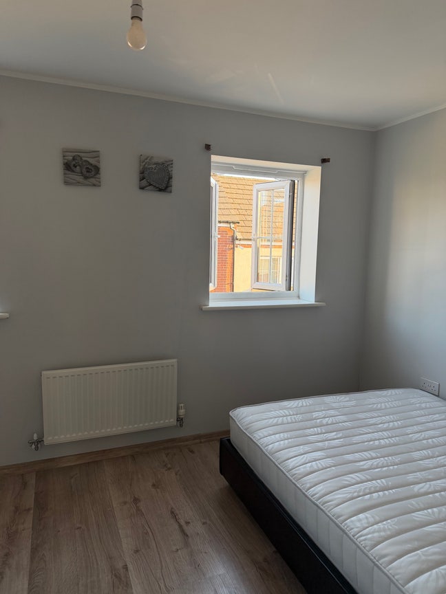 Furnished Double room with private bathroom Main Photo