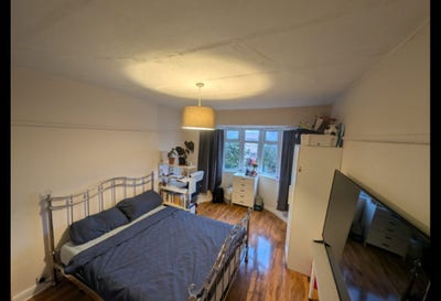 Large Double Room  Main Photo