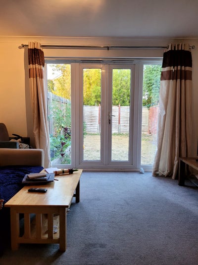 Single room available for rent with food included  Main Photo