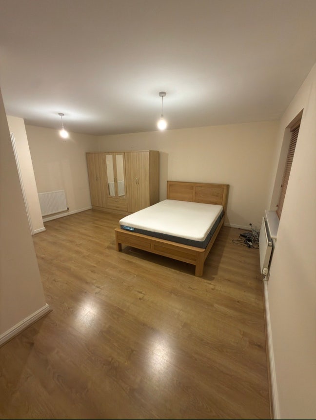 Two Modern Double Rooms in King’s Norton  Main Photo