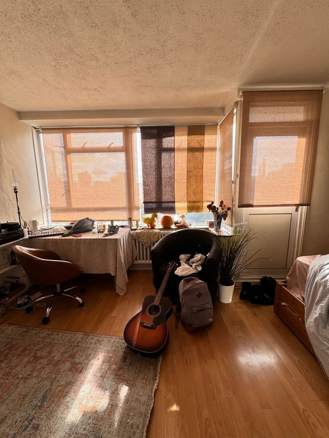 2 rooms in Pimlico - young/creative flatshare   Main Photo