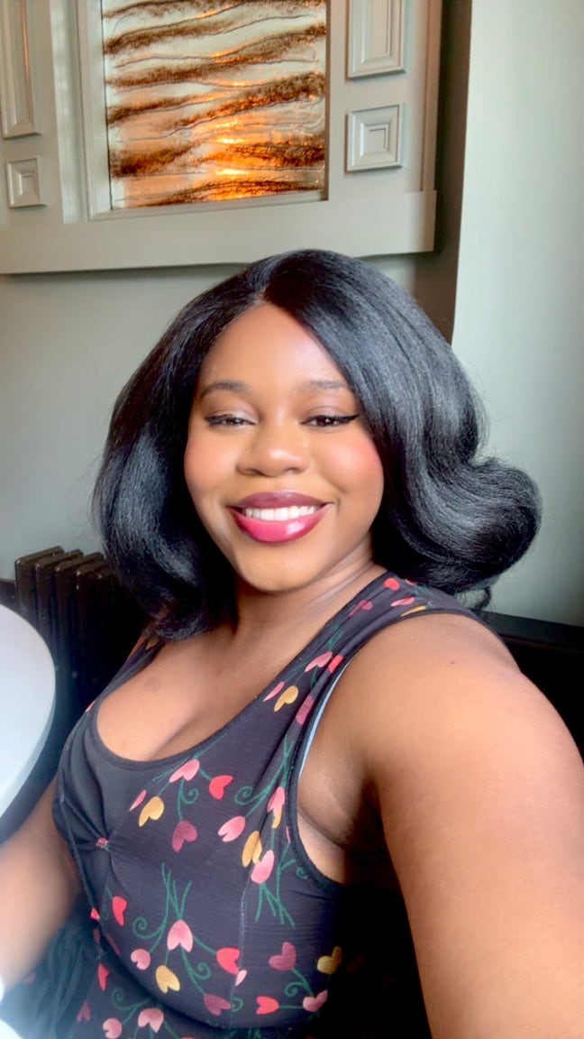 Friendly professional seeking flatmate Main Photo