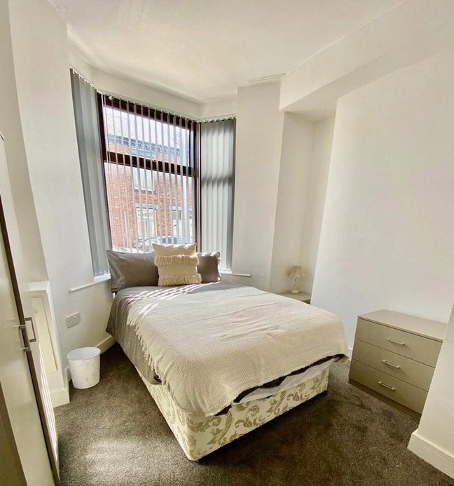 Town Centre Location Brand New Property Main Photo