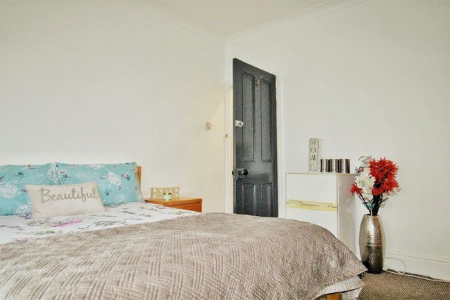 🏠 Student-Friendly Double Room| 🔥 All Bills Incl Main Photo
