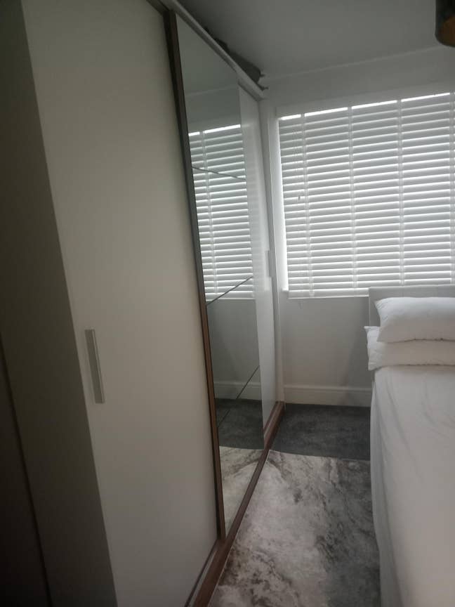 A single well furnished room to share  Main Photo
