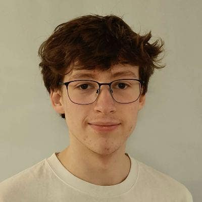 Professional Male seeks a double room Main Photo