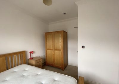 Cosy Double Room next to Town Centre Main Photo