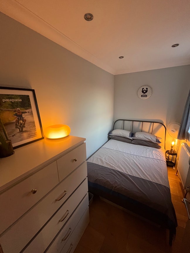 Room in Barnes / Mortlake (Mid Sept) Main Photo