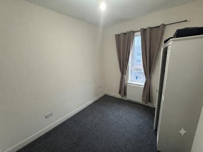 Spacious double room to rent in Crumpsall , M8 Main Photo