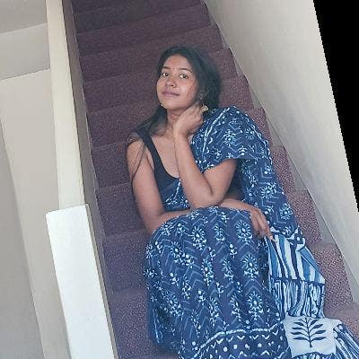 2 rooms sought by 2 females Main Photo