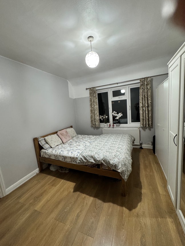 🏠 Double Room to Rent – Northolt UB5 4Ld 🏠 Main Photo