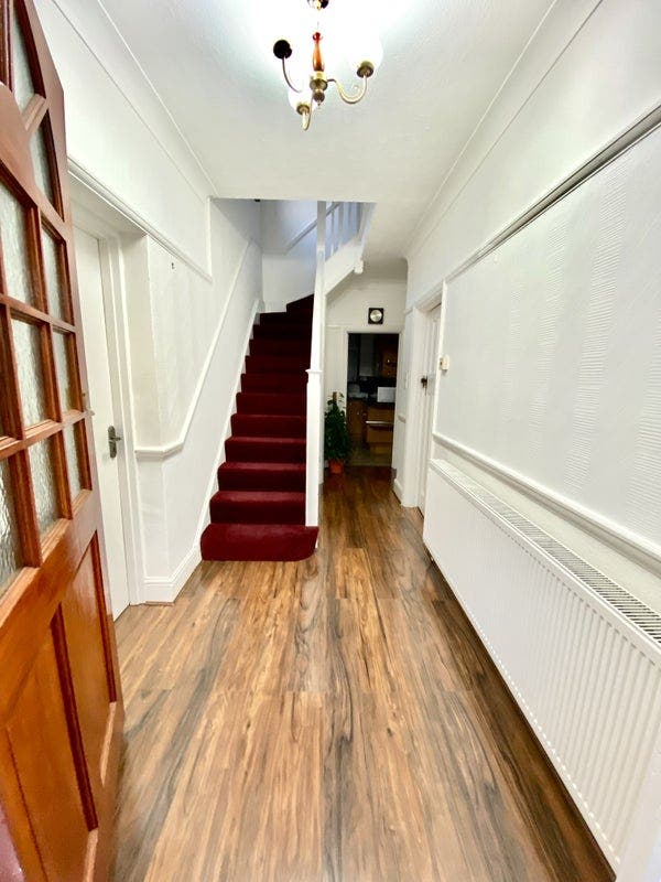 Double room near Hounslow Central tube station  Main Photo