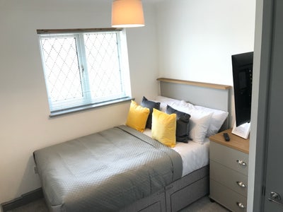 Beautiful Professional House Share  Main Photo