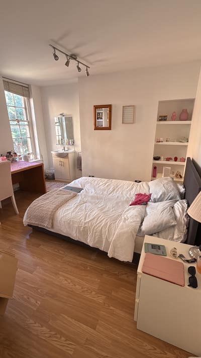 Double room in the heart of Shoreditch  Main Photo
