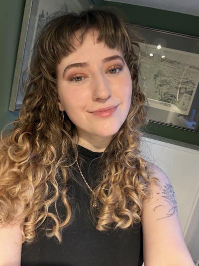 26F professional looking for a room/flatmates  Main Photo