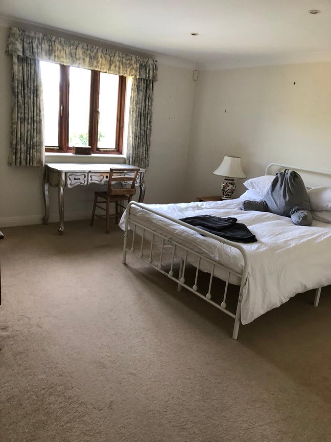 25m2 ground floor bedroom en-suite Sherborne  Main Photo