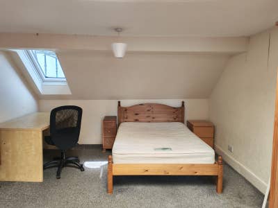 Spacious 5 double bed student accommodation  Main Photo