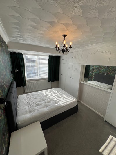 Spacious Double Room - Bills included Main Photo