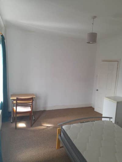Double Room for Female Tenant – Salford – M6 Main Photo