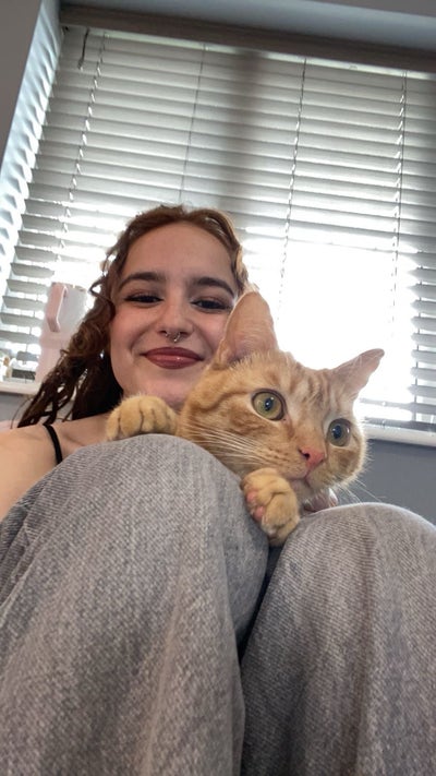 Postgrad, looking for shared housing/buddy ups! Main Photo