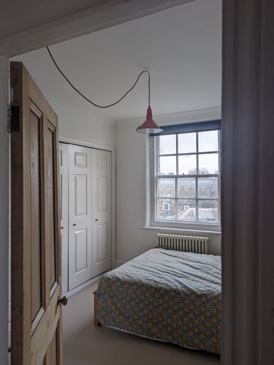 Room available for short term let: Bow Road Main Photo