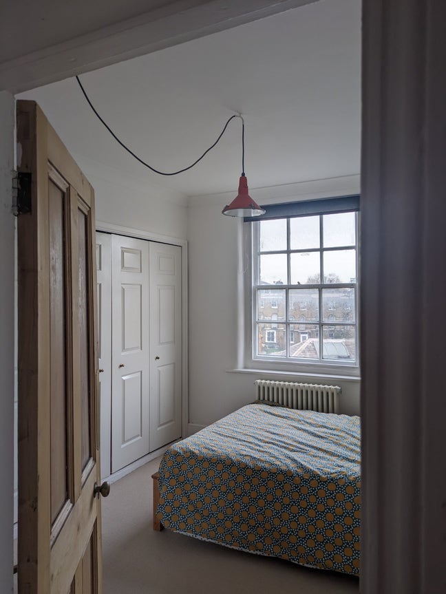 Room available for short term let: Bow Road Main Photo