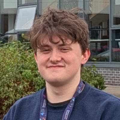 I am a male aged 21. I am looking for a singl... Main Photo