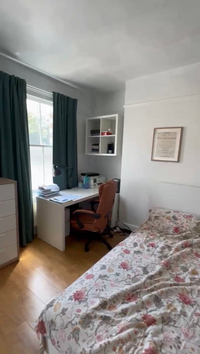 URGENT: Huge Double Room Near Limehouse  Main Photo