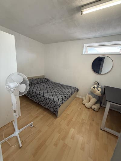 Room for rent  Main Photo