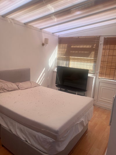 1 double bedroom available Main Photo