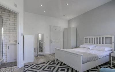 ✨ En-Suite Double with Your Own Garden —  Main Photo