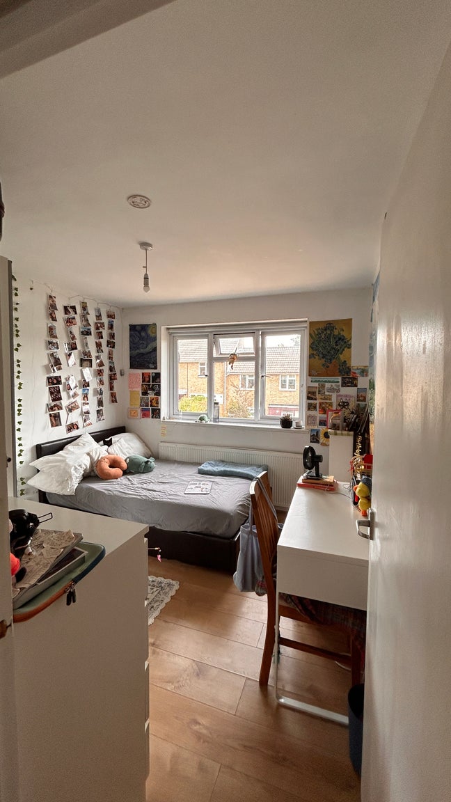 Bright Room in Friendly 4-Bed House - SE13 Main Photo