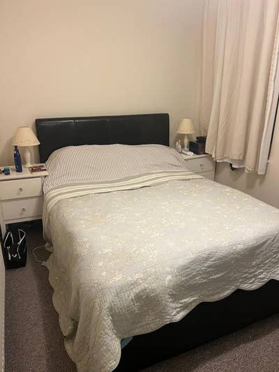 Double room to rent near shopping Main Photo