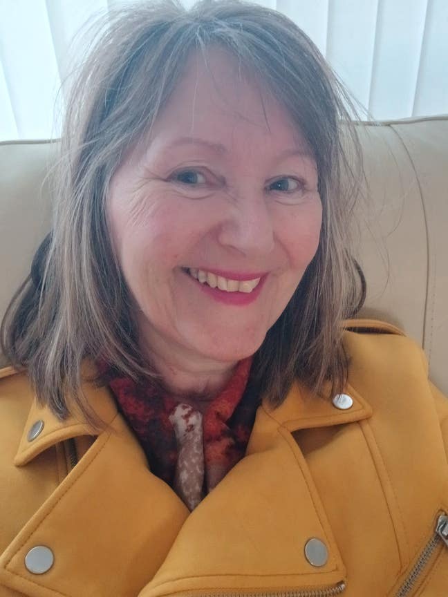 I am a professional female aged 60. I am look... Main Photo