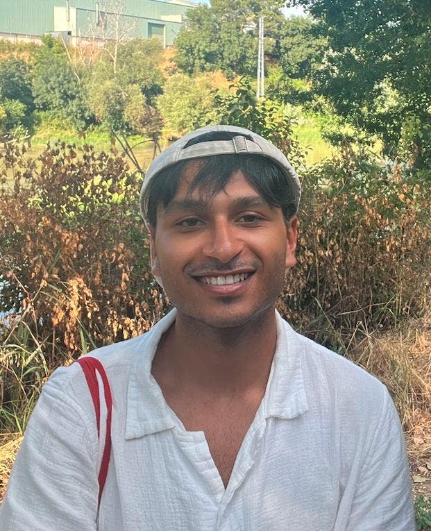 I am a 28m professional working in finance in... Main Photo
