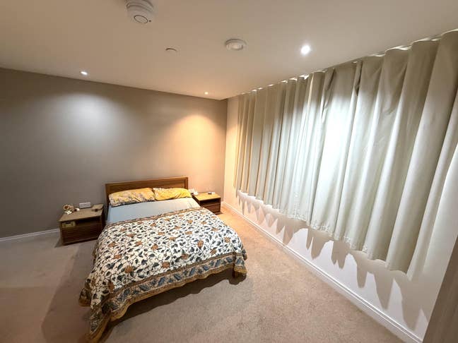 Double Room with Ensuite in Furnished Flat Main Photo